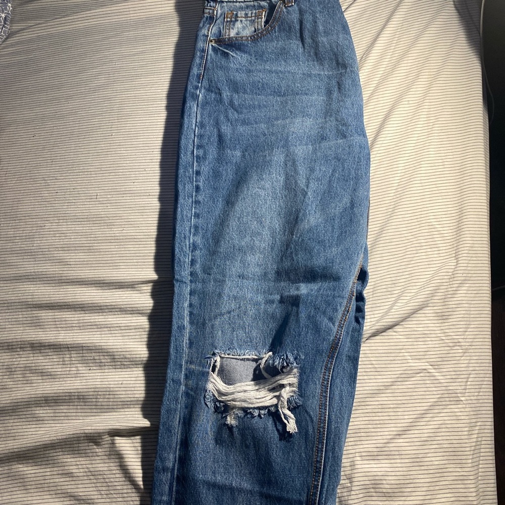 Mom jeans with ripped